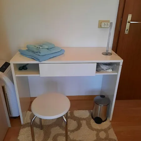 Privata Con Balcone Privatunterkunft Gordola